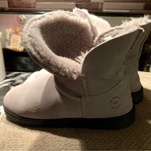 Fire Side -Suede .Rubber Soles,  Shearling fold Over Boot Slippers.Grey, New Fur